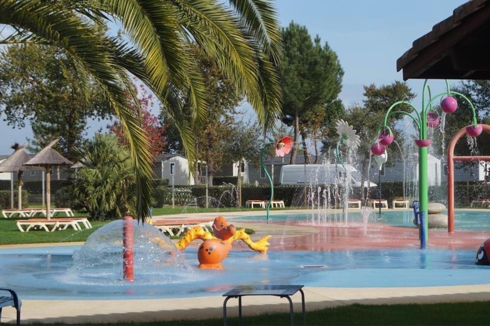 Mobilhome Tout Confort Les Viviers Lège-Cap-Ferret エクステリア 写真